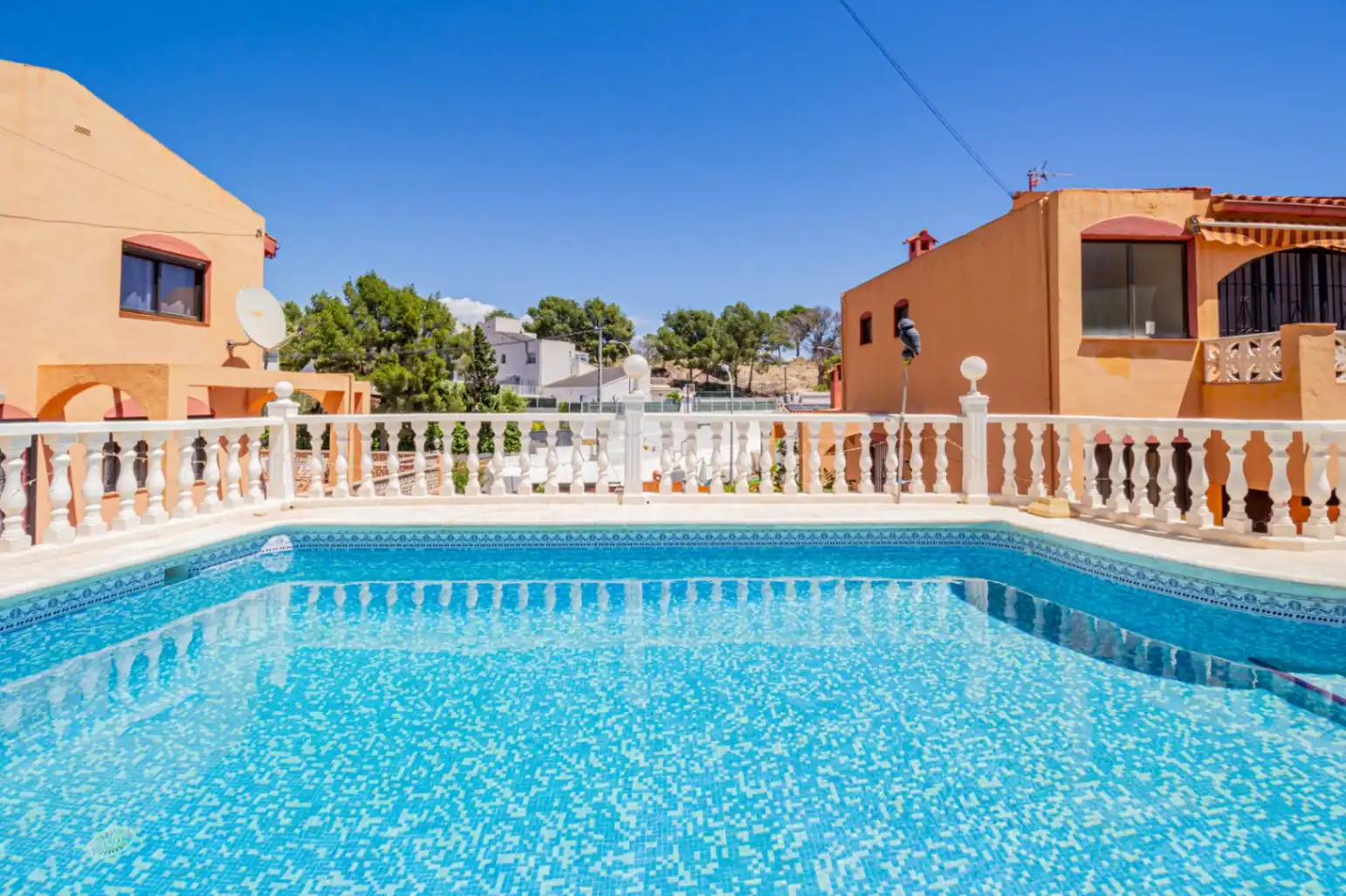 Piscina de Casa o chalet en venta en La Nucia con Aire acondicionado, Calefacción y Terraza