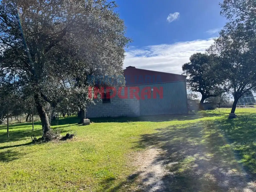 Finca rústica en venta en Tiétar