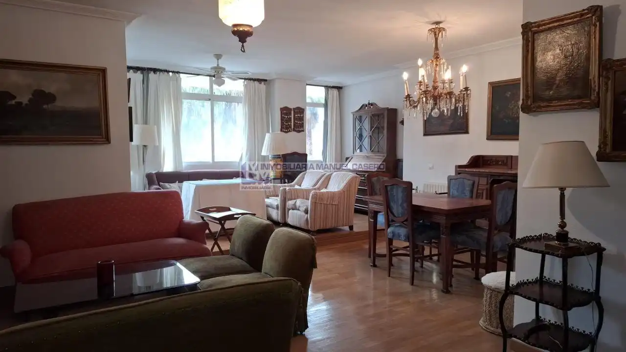 Living room of Flat for sale in Cáceres  with Heating, Parquet flooring and Storage room