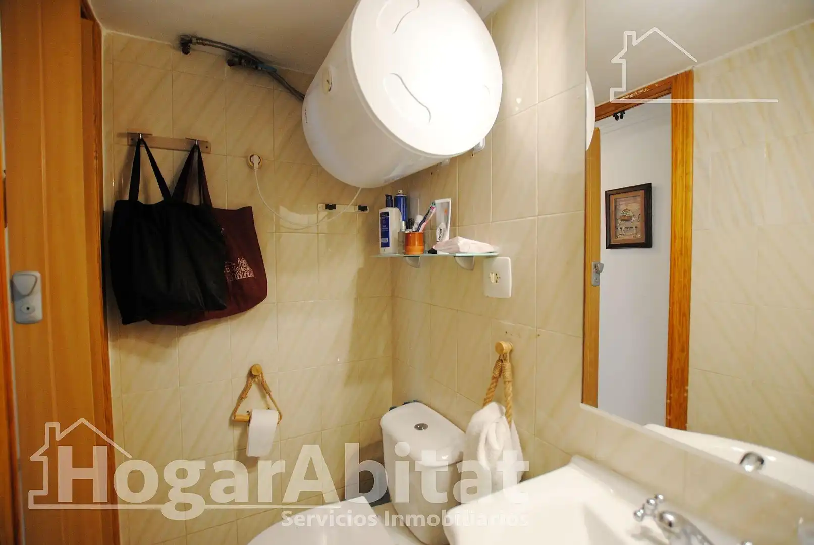 Baño de Piso en venta en Oliva con Aire acondicionado y Terraza