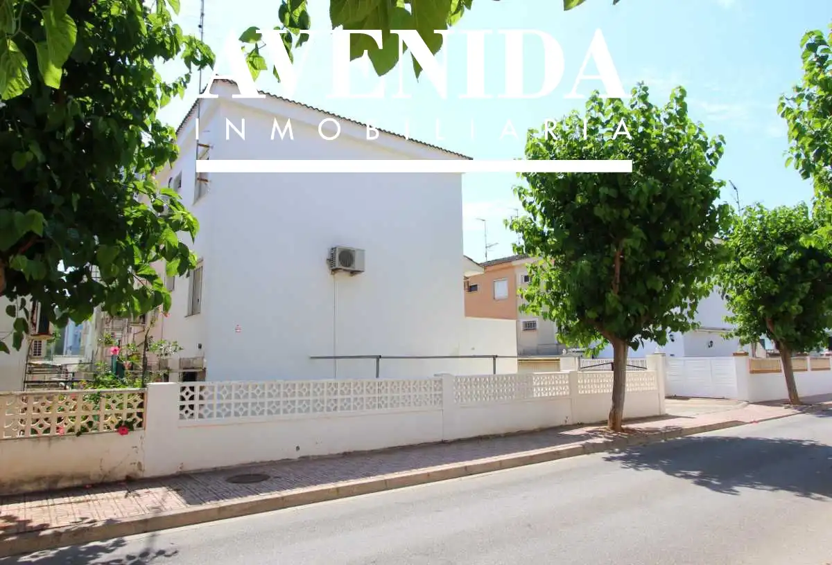 Exterior view of Houses for sale in Oropesa del Mar / Orpesa  with Air Conditioner and Terrace