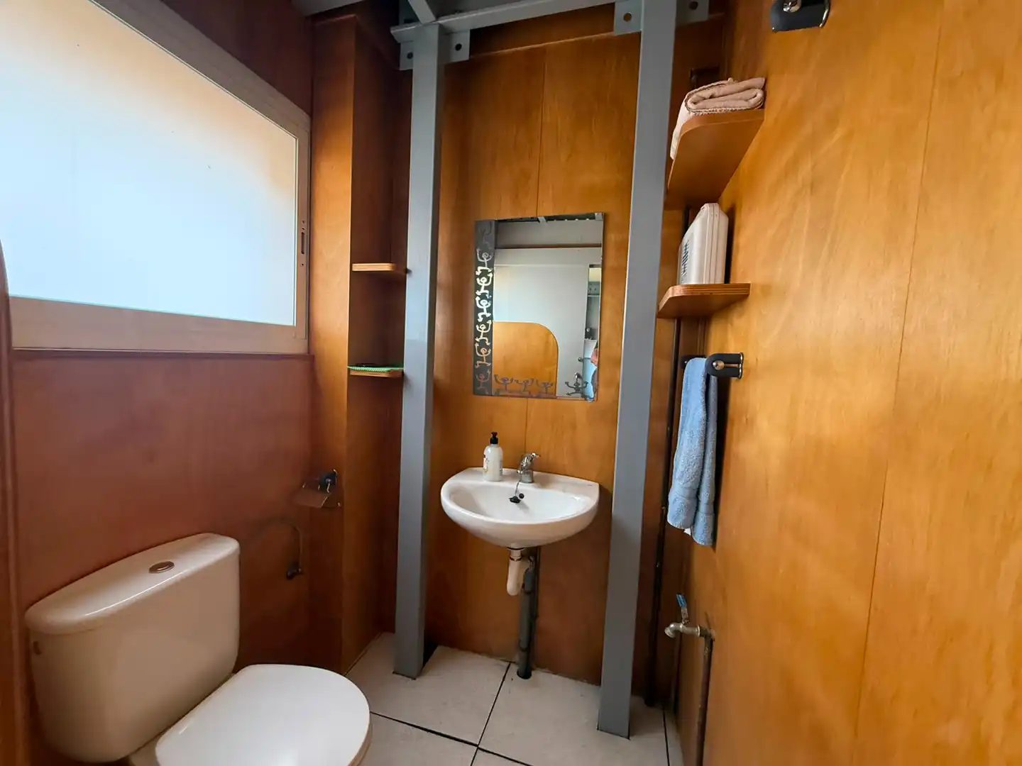 Badezimmer von Geschaftsraum zur Miete in Gavà