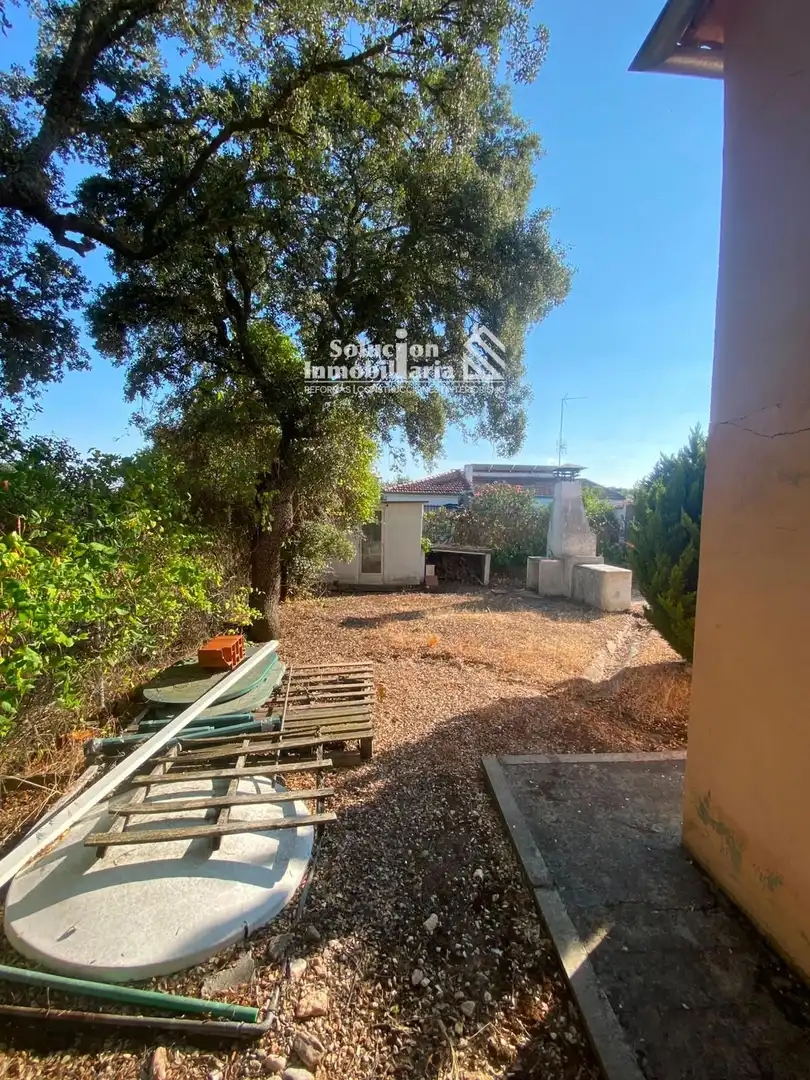 Casa o xalet en venda en Calvarrasa de Arriba amb Traster i Moblat