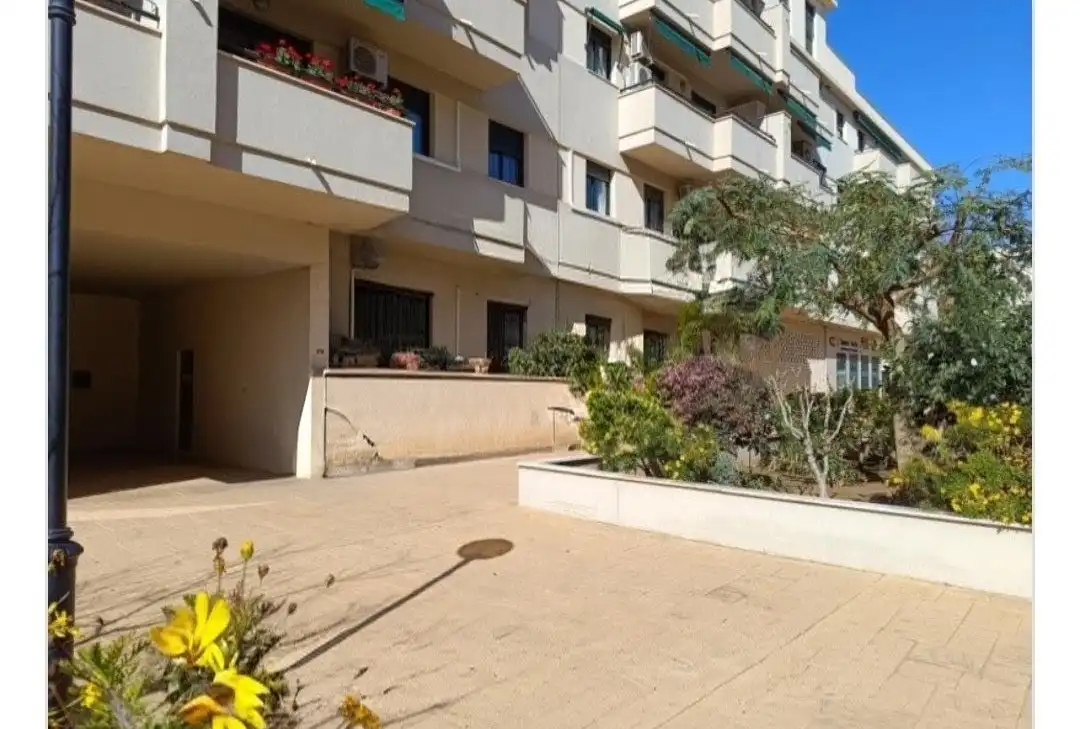 Gewerbefläche zum Verkauf in Avenida José María Fernández, imagen 4