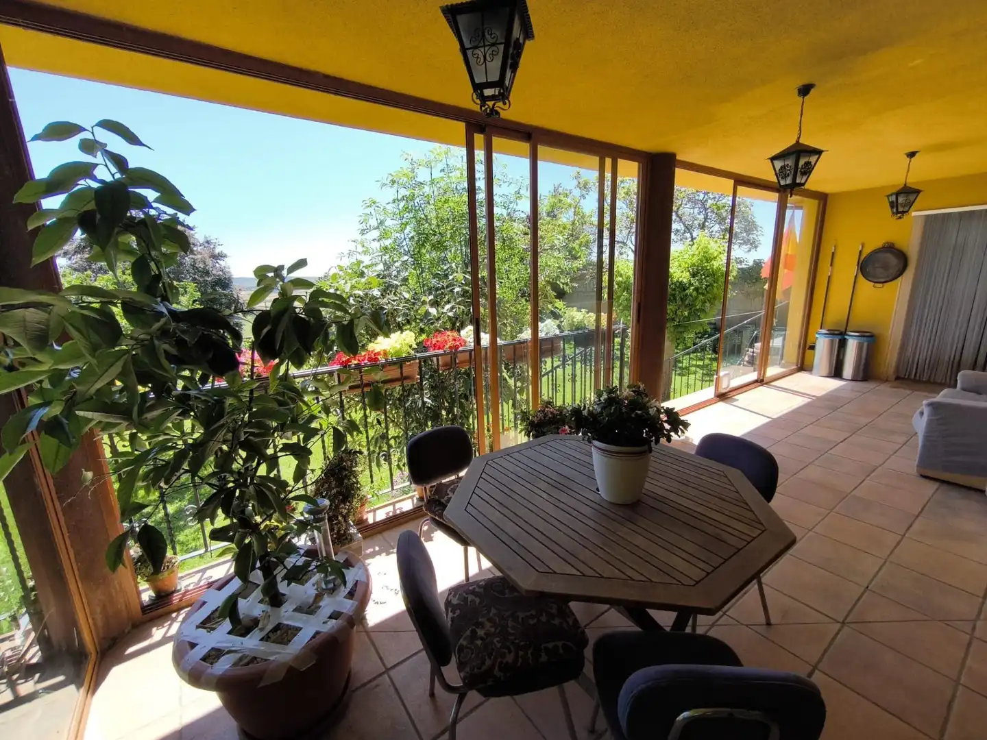 Terraza de Casa o chalet en venta en Villaturiel con Calefacción, Jardín privado y Parquet