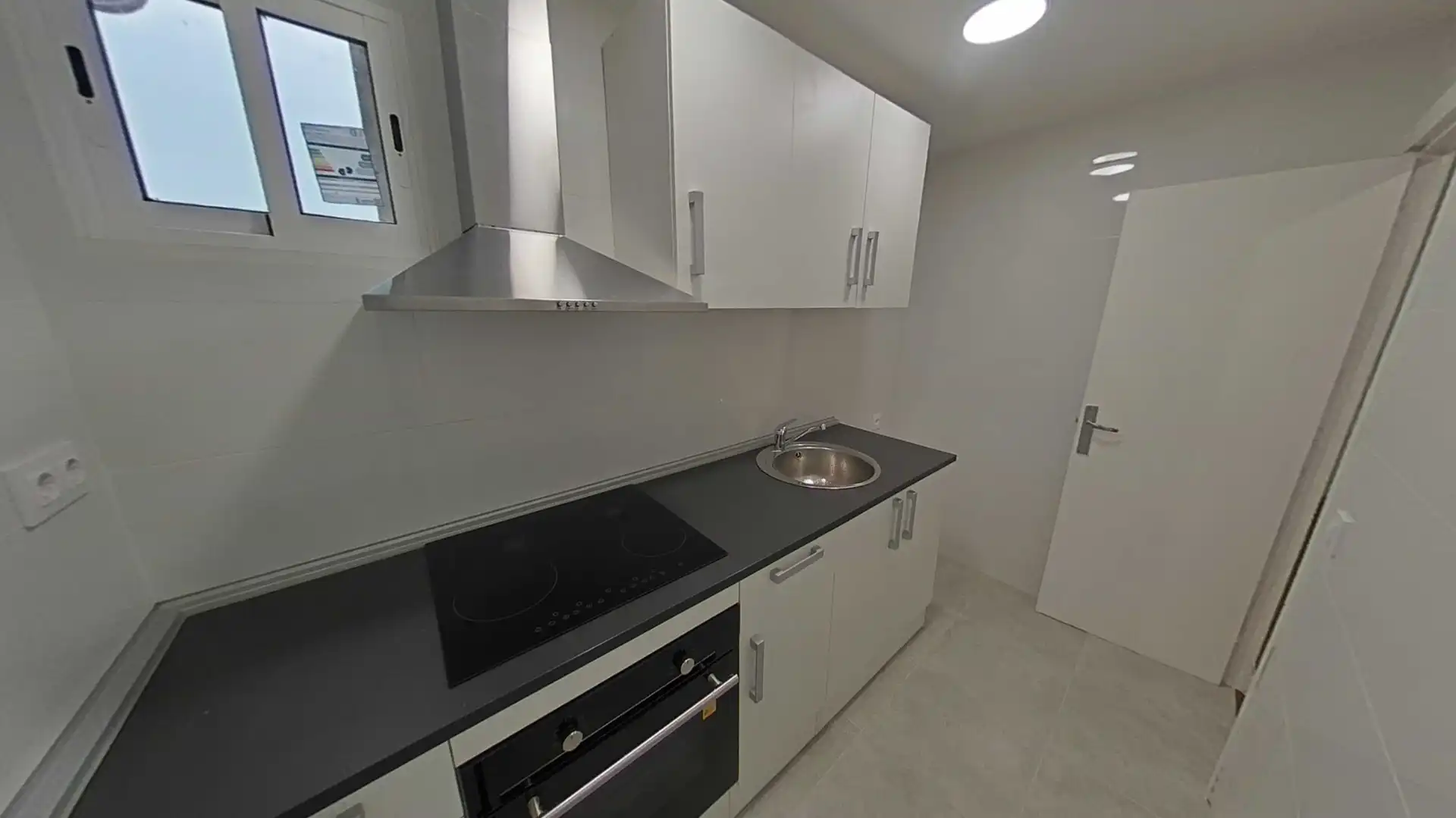 Cocina de Piso en venta en L'Hospitalet de Llobregat con Parquet