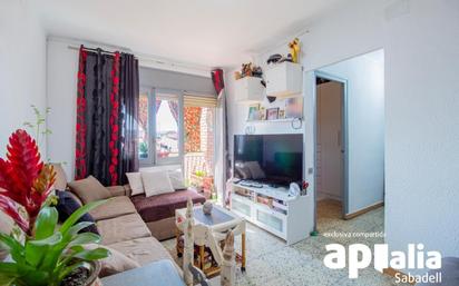 Sala d'estar de Pis en venda en Parets del Vallès amb Balcó