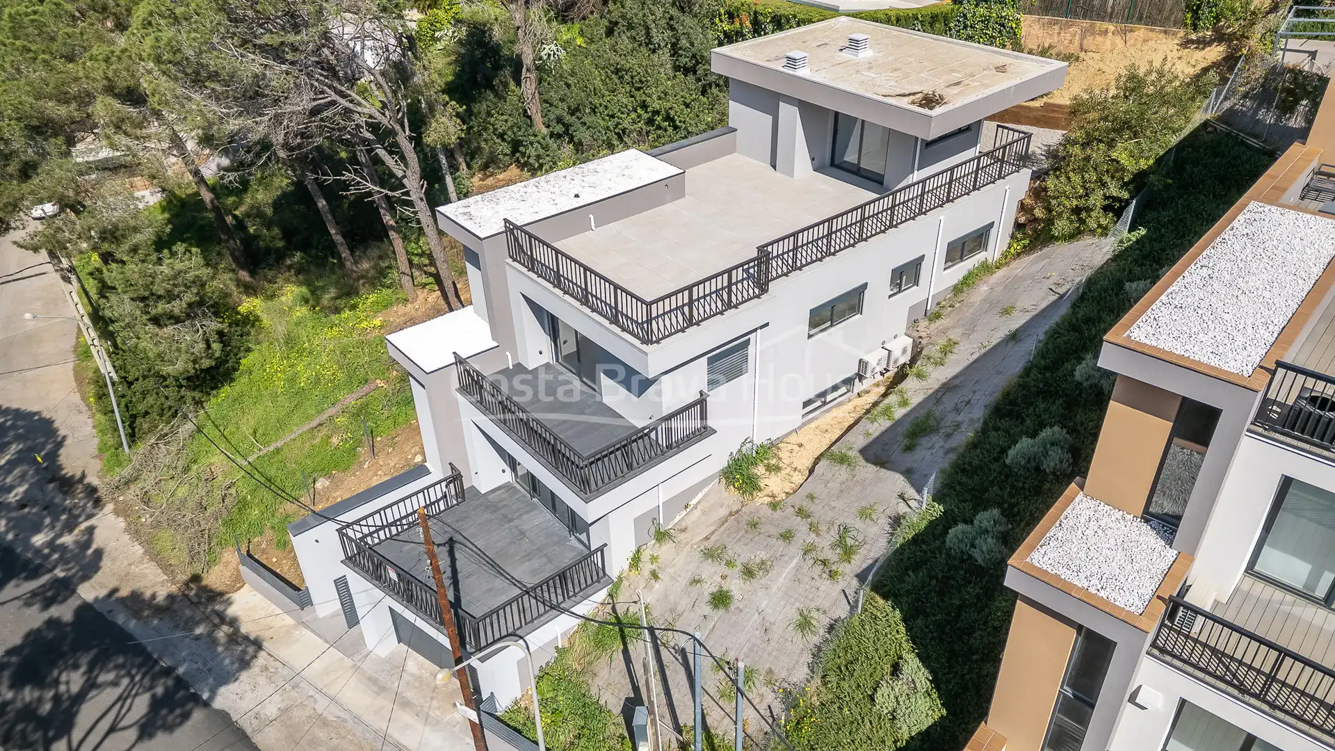 Houses for sale in Carrer de Joan Maragall, Residencial Begur - Esclanyà