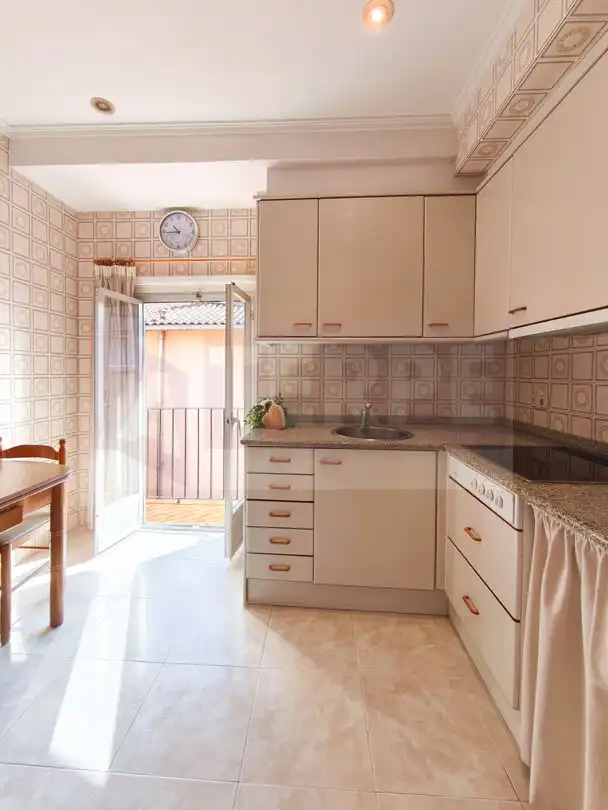Kitchen of Flat for sale in Errenteria  with Furnished and Balcony