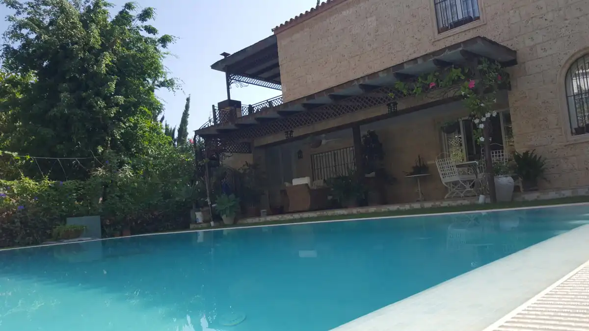 House with pool to rent in DE LOS JAZMINES-NVA ANDAL 356, imagen 2