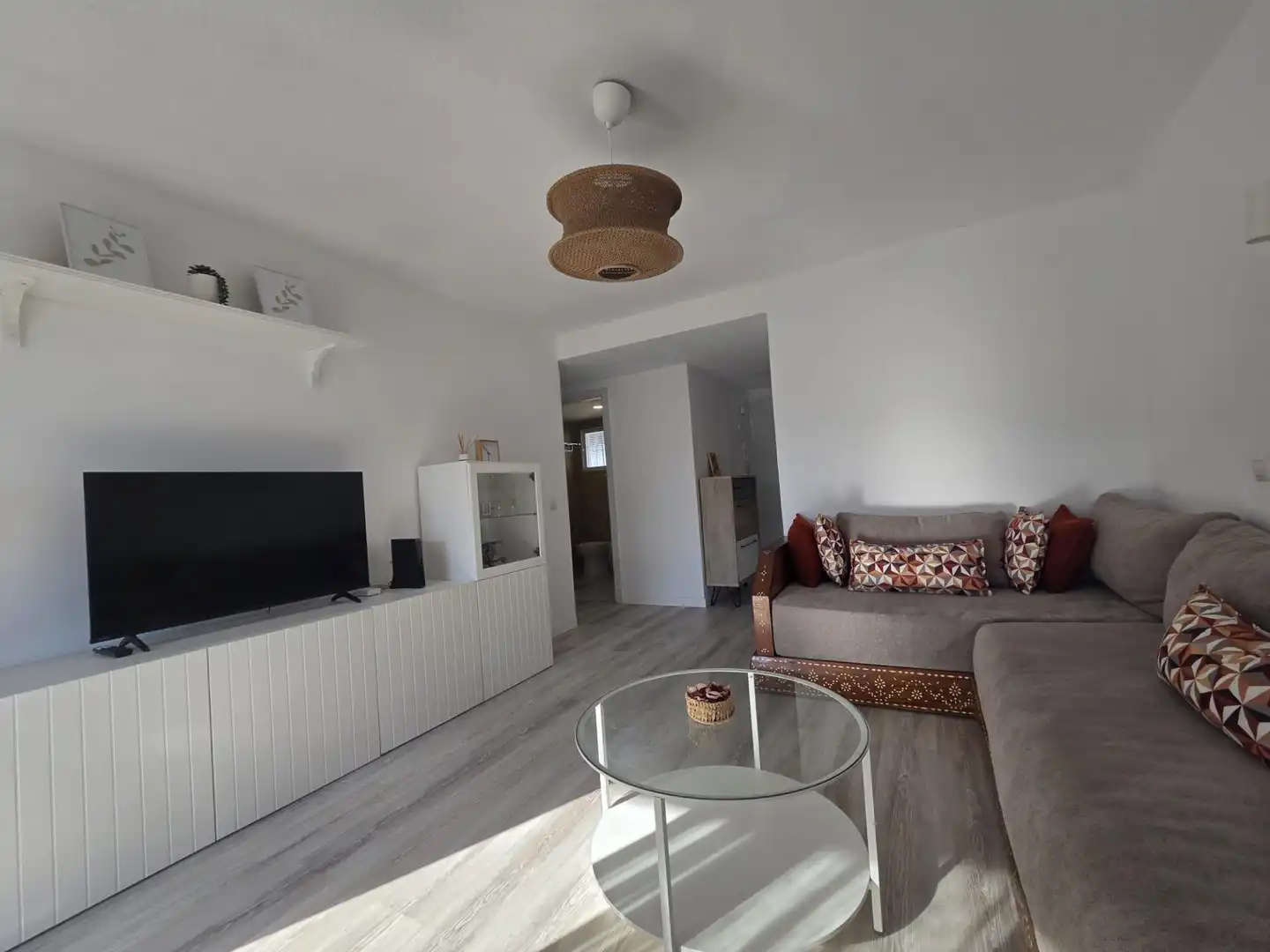 Sala de estar de Piso de alquiler en Benalmádena con Terraza y Piscina comunitaria