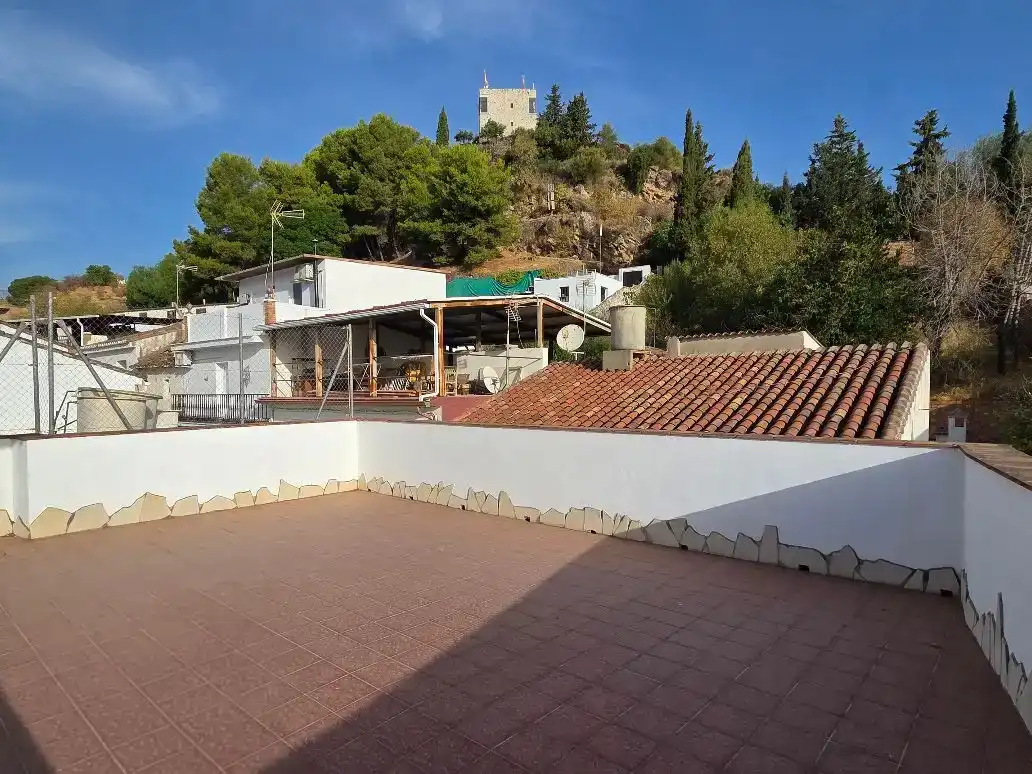 Vista exterior de Casa adosada en venda en Monda amb Balcó