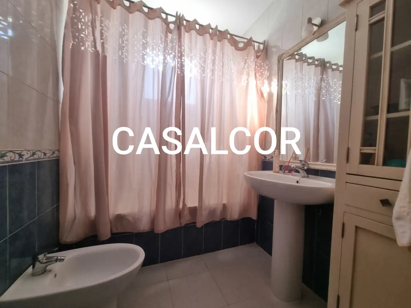 Bathroom of Detached homes for rent in Mairena del Alcor  with Furnished, Oven and Washing machine