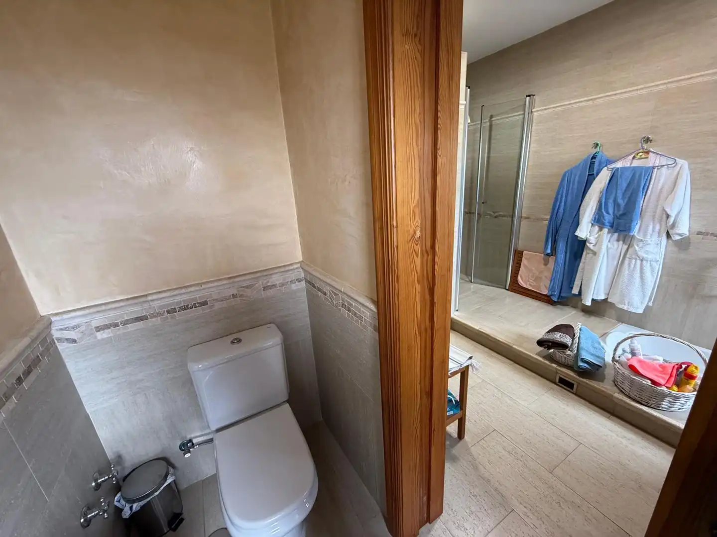 Baño de Casa o chalet en venta en Alcalá de Guadaira con Aire acondicionado, Calefacción y Jardín privado