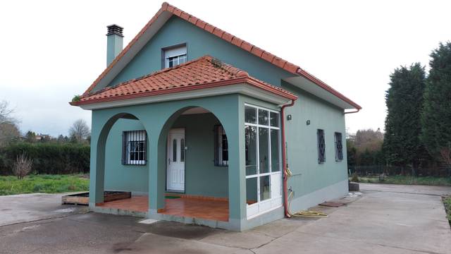 Casa-chalet en Venta en Darefe, 10 en Ordes
