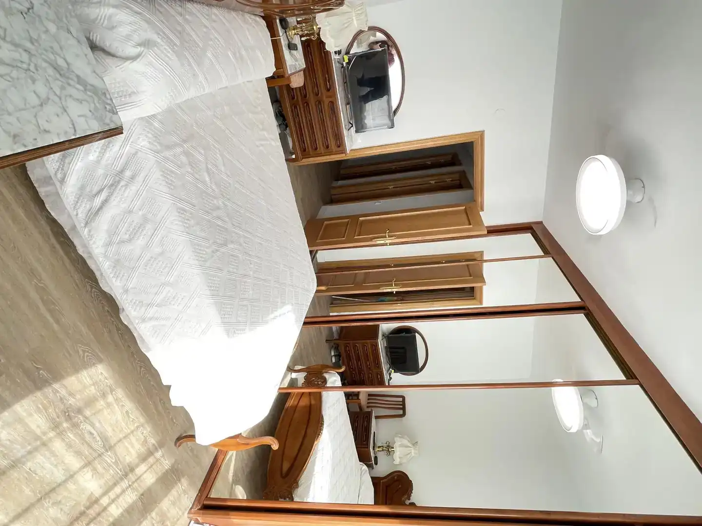 Bedroom of Flat for share in  Logroño  with Air Conditioner, Parquet flooring and Furnished