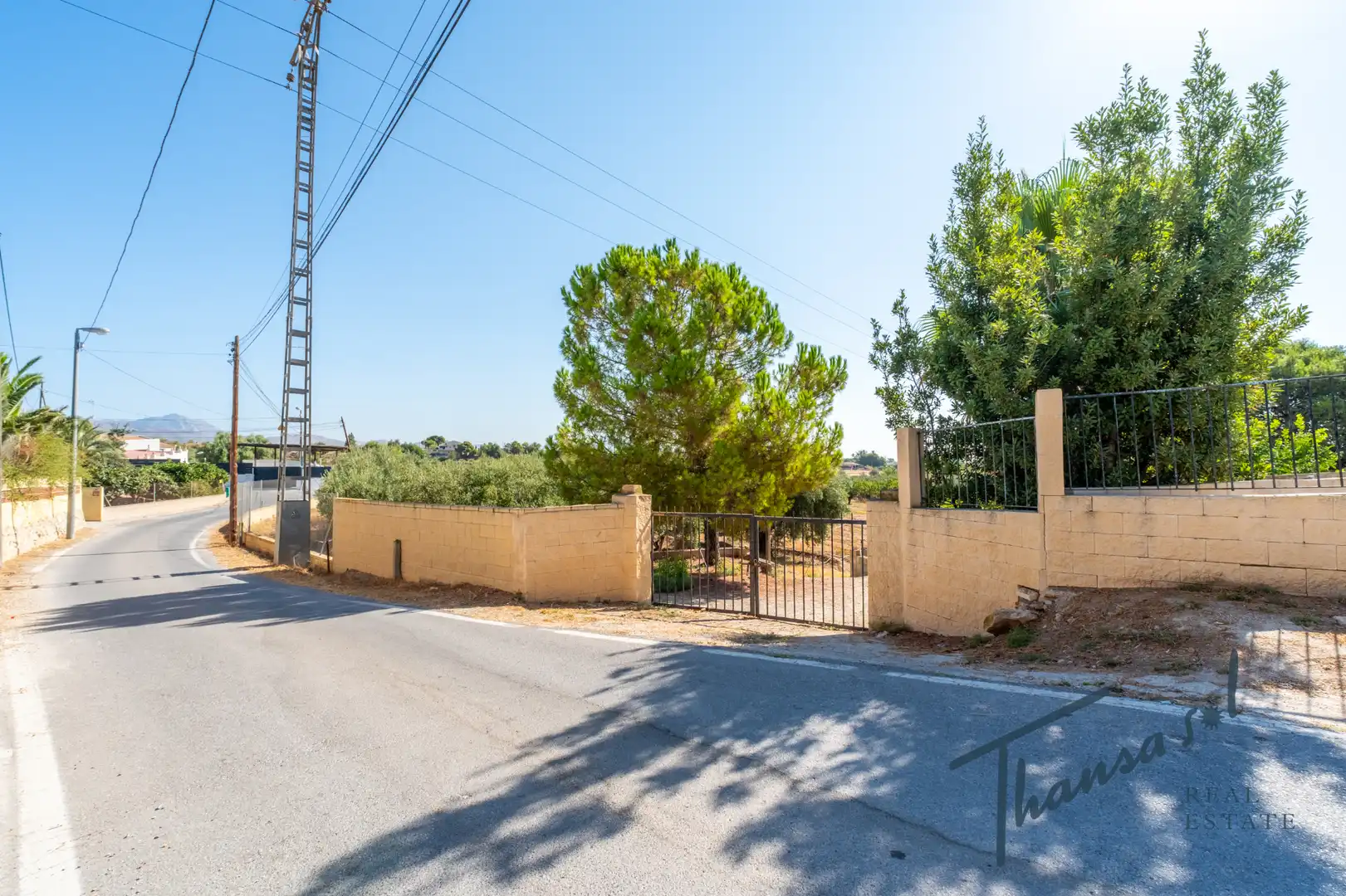 Casa adosada en venda en Alicante / Alacant amb Aire condicionat, Jardí privat i Terrassa