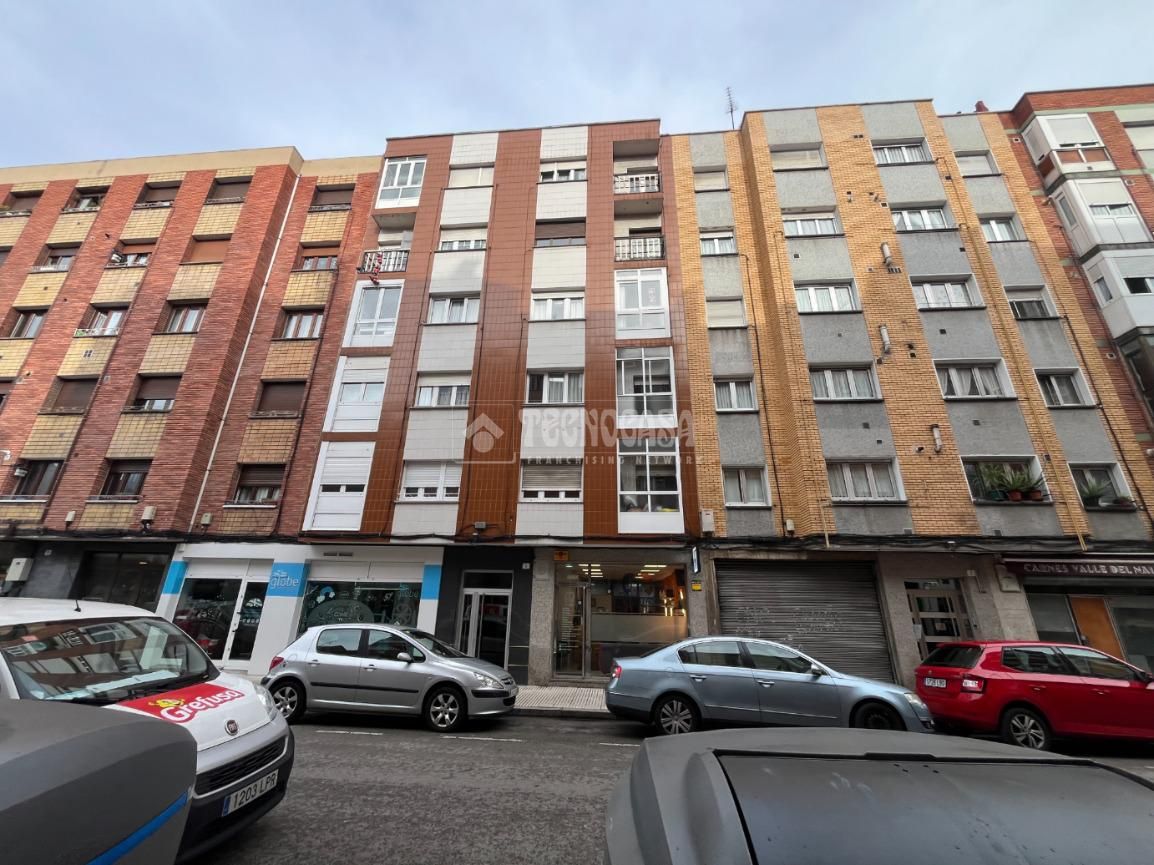 Exterior view of Flat for sale in Gijón   with Heating, Terrace and Balcony