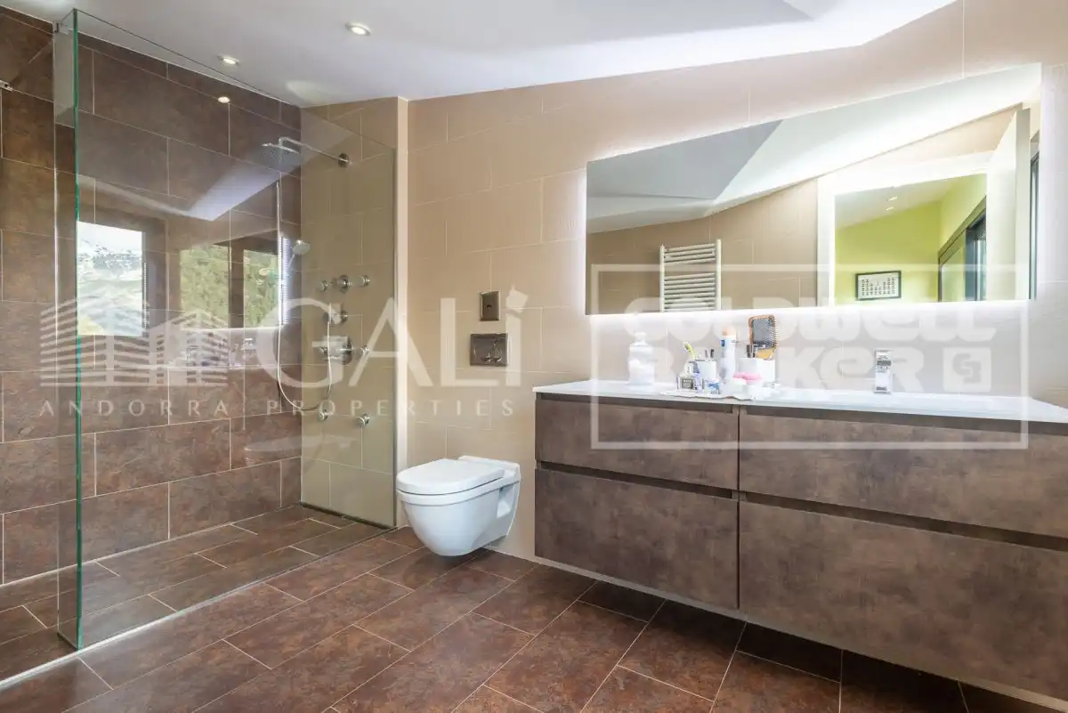 5-bedroom chalet for sale in Anyós, La Massana · 30 of 60