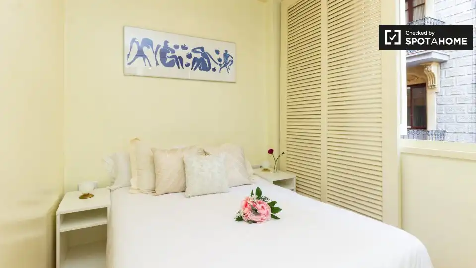 Bedroom of Flat for rent in Barcelona  with Air Conditioner, Heating and Furnished