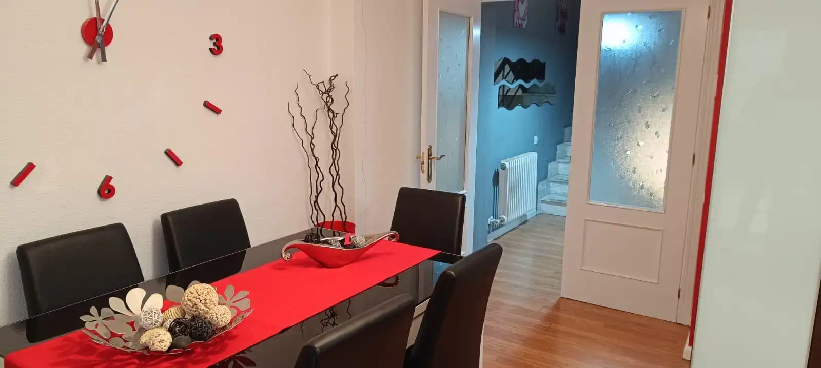 Comedor de Casa adosada en venta en Monfarracinos con Calefacción, Jardín privado y Terraza