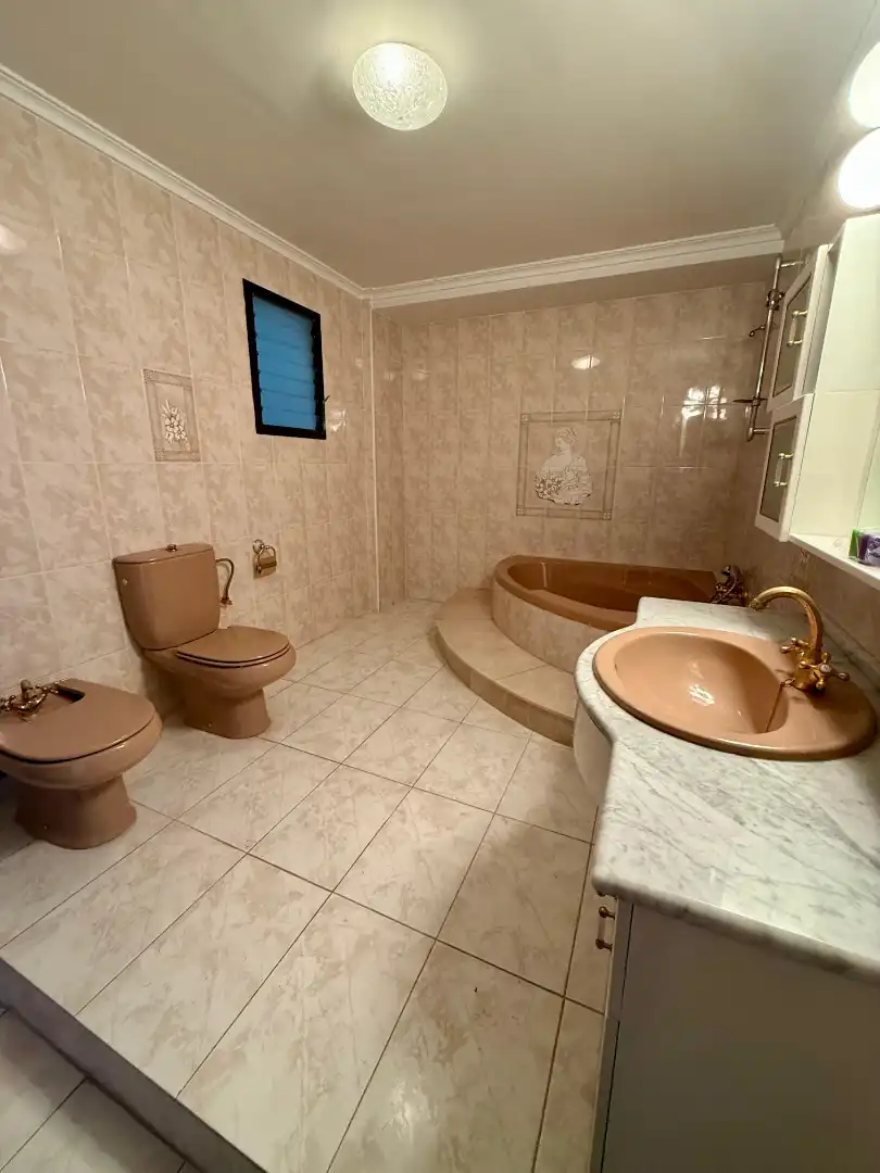 Baño de Casa adosada en venta en Picassent con Calefacción, Terraza y Amueblado
