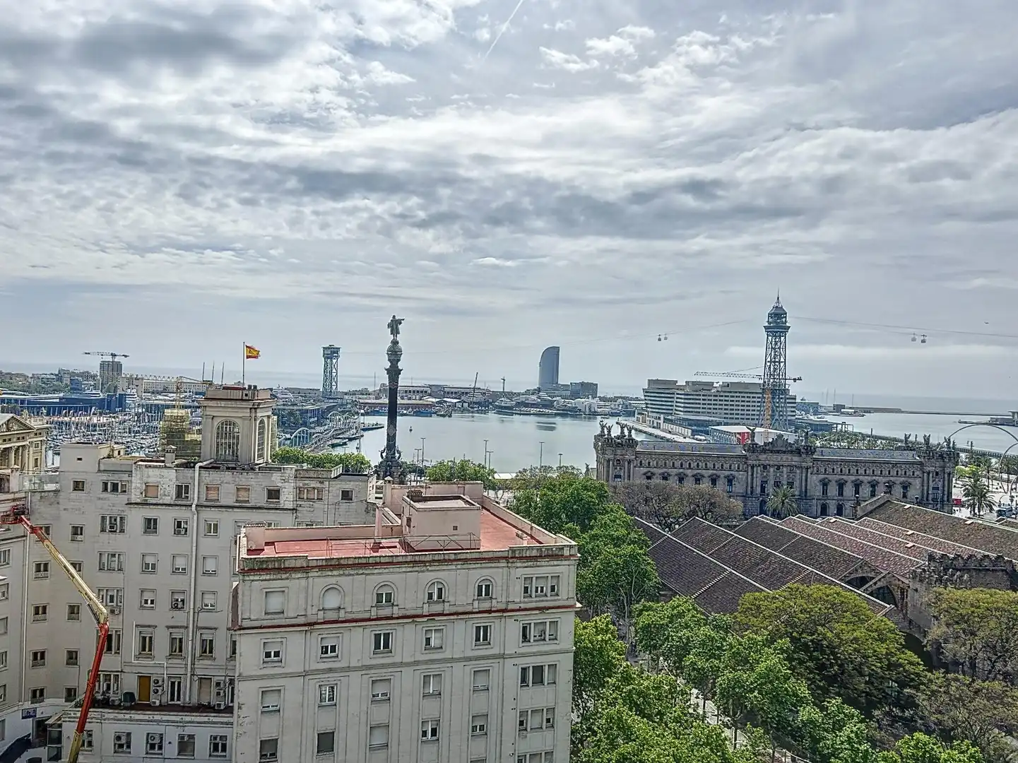 Außenansicht von Büro zum Verkauf in Barcelona mit Klimaanlage, Heizung und Terrasse