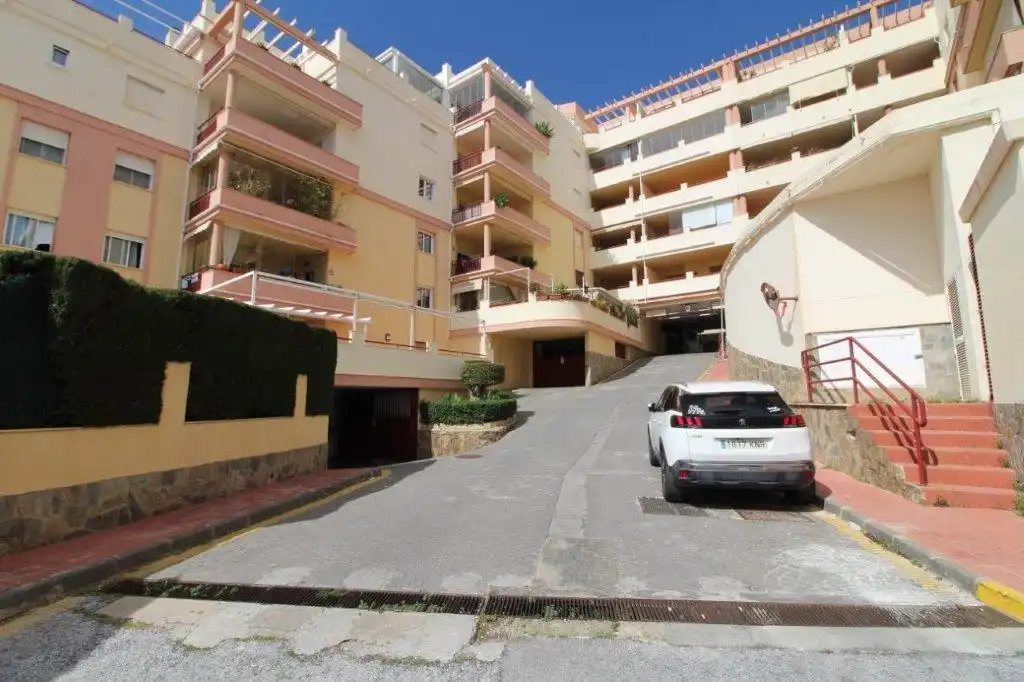 Vista exterior de Piso en venta en Benalmádena con Aire acondicionado, Terraza y Amueblado
