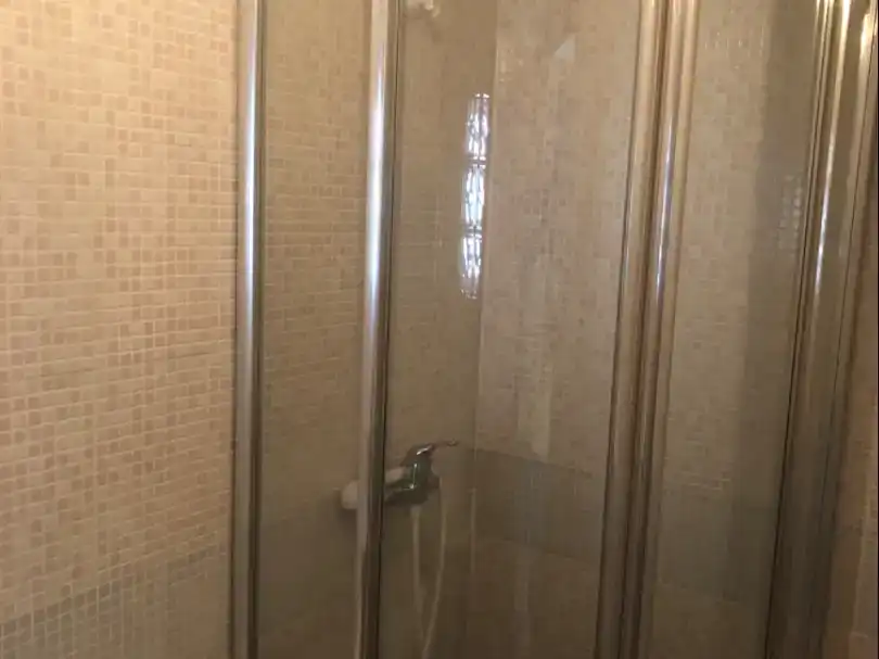 Bany de Casa adosada en venda en Cedillo del Condado amb Piscina