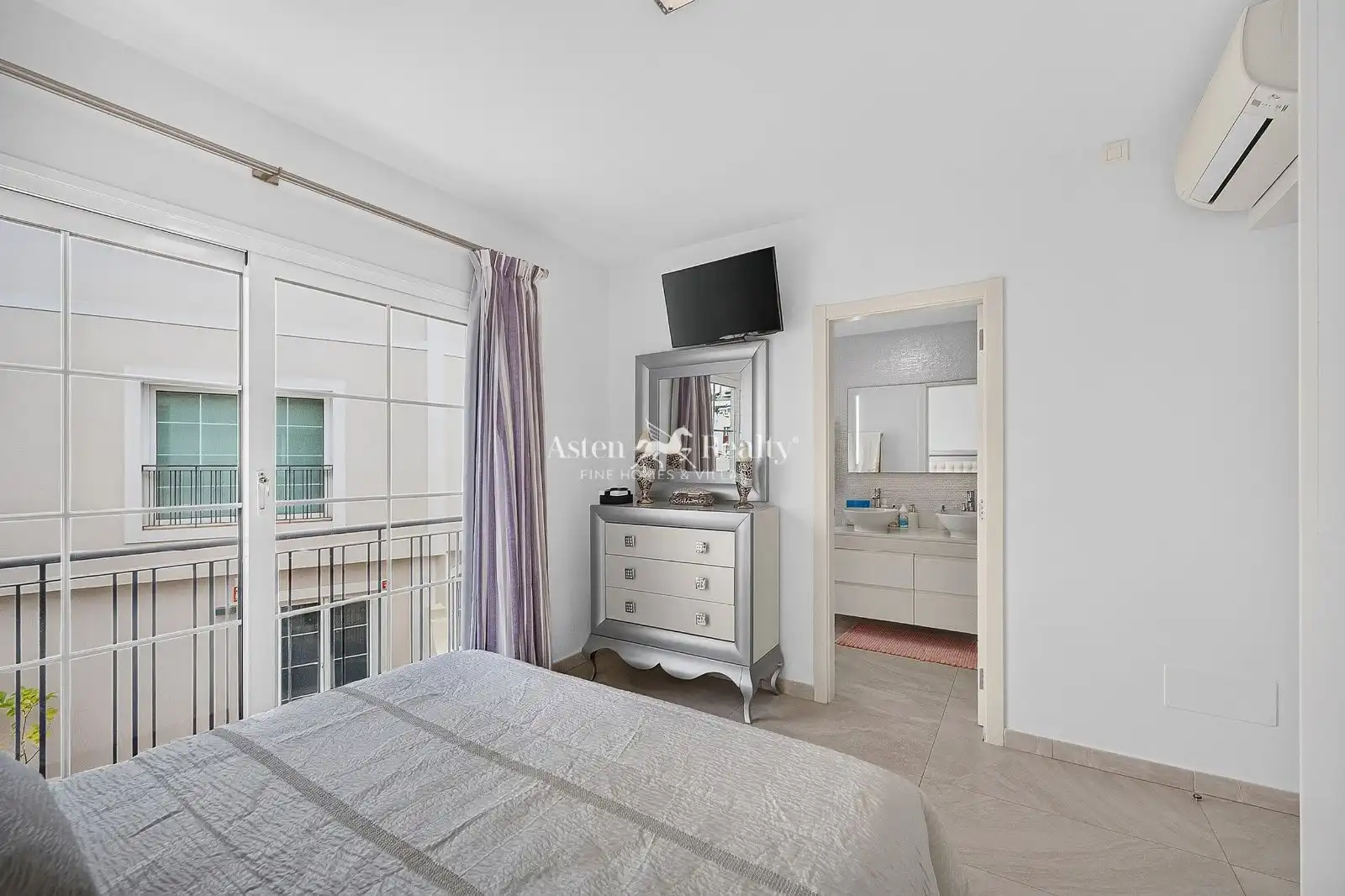 Habitación de Casa adosada en venta en Arona con Aire acondicionado, Jardín privado y Terraza