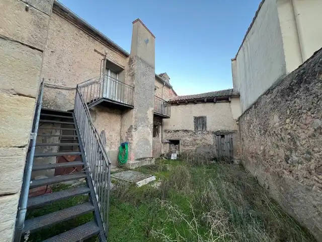 Vista exterior de Casa o chalet en venta en Turégano con Jardín privado y Trastero