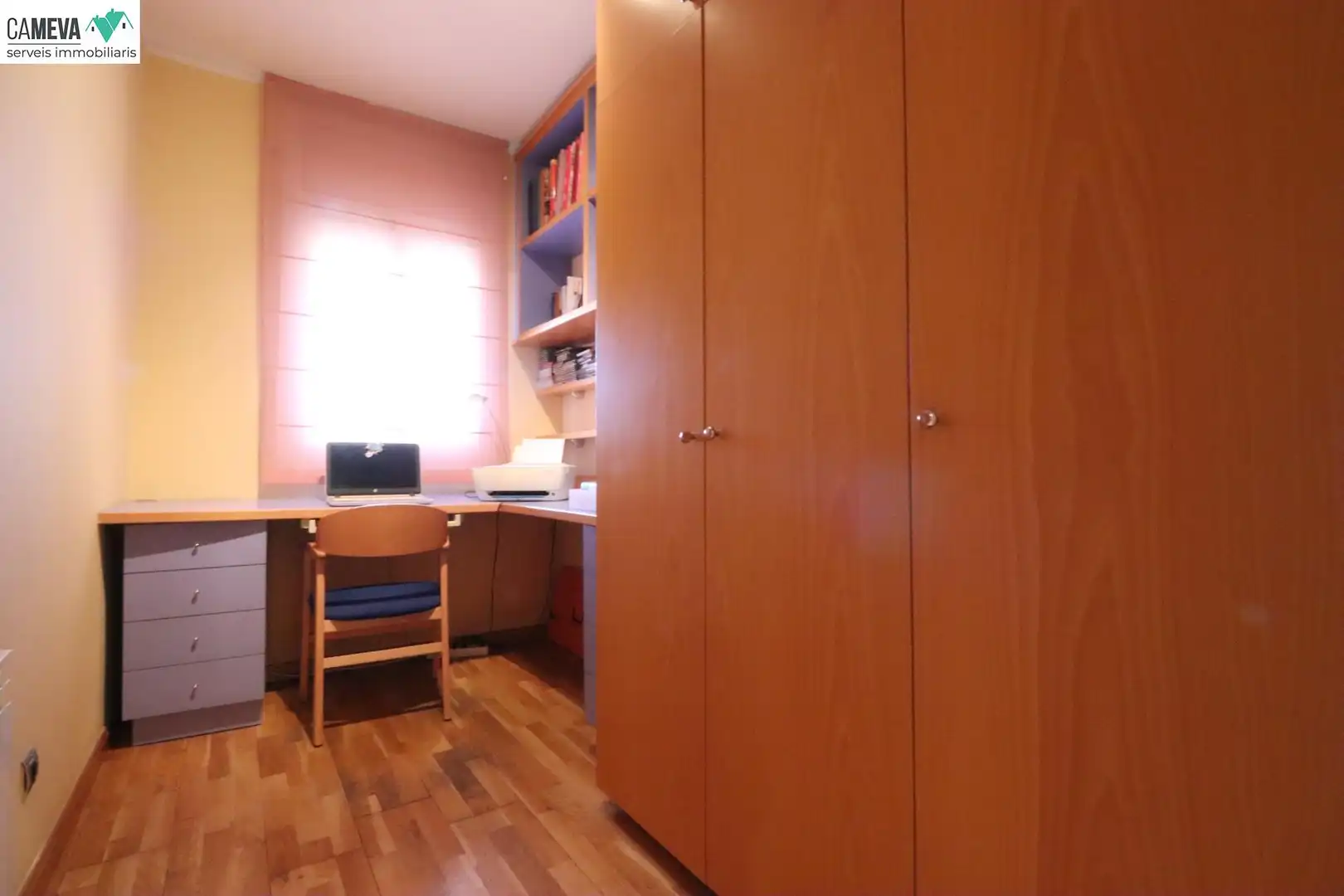 Habitación de Piso en venta en Sabadell con Aire acondicionado, Calefacción y Parquet