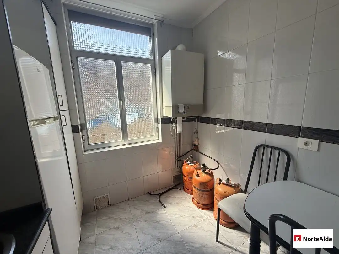Küche von Wohnung zum Verkauf in Valle de Trápaga-Trapagaran mit Heizung