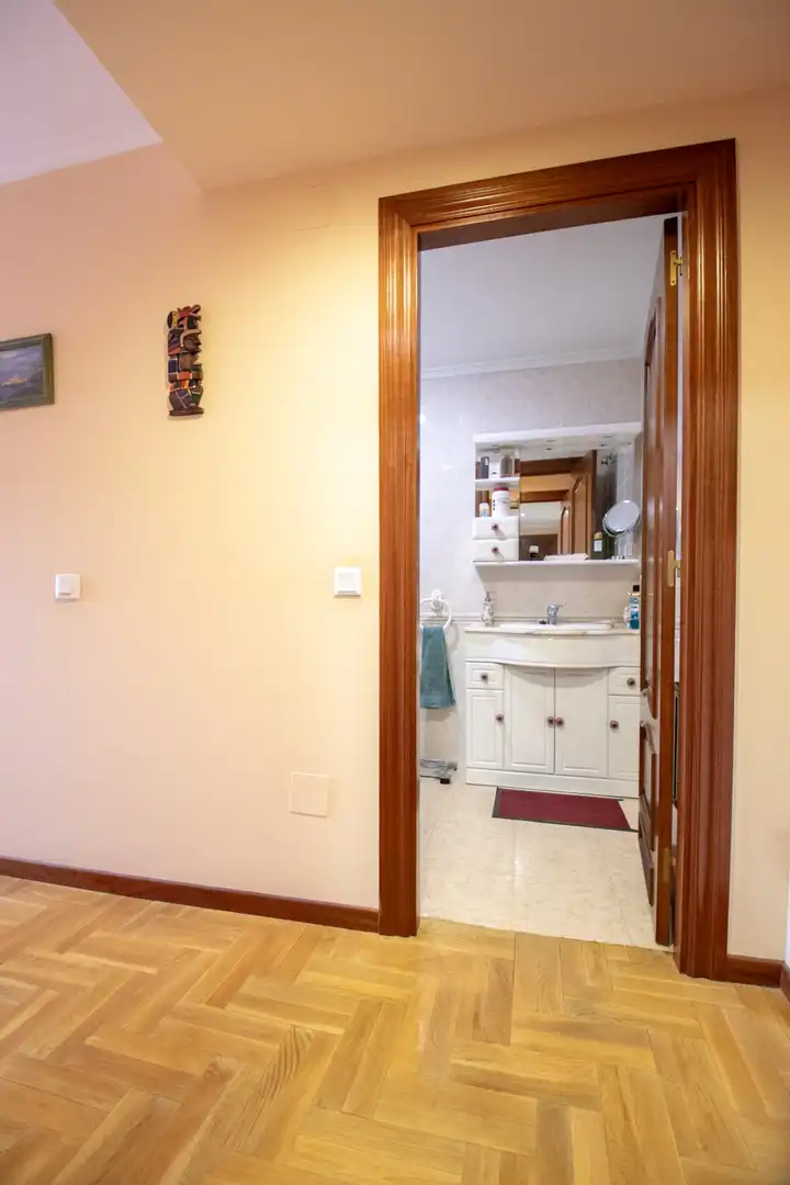 Baño de Piso en venta en Villaviciosa con Calefacción, Parquet y Trastero