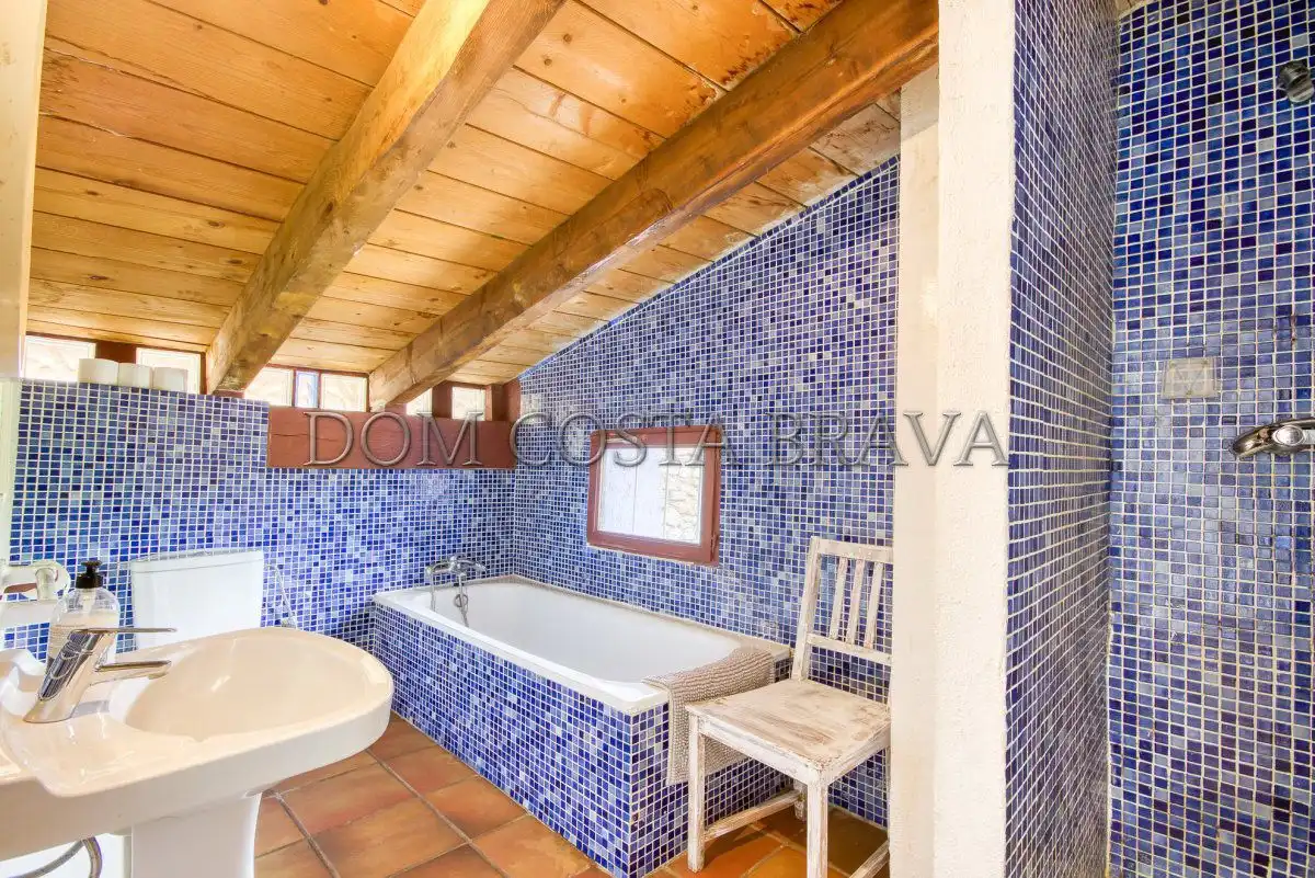Baño de Finca rústica en venta en Argelaguer con Jardín privado, Trastero y Amueblado