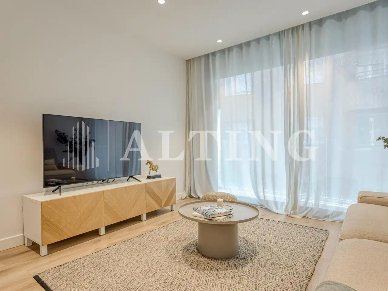 Living room of Flat for sale in Barcelona  with Heating, Parquet flooring and Terrace