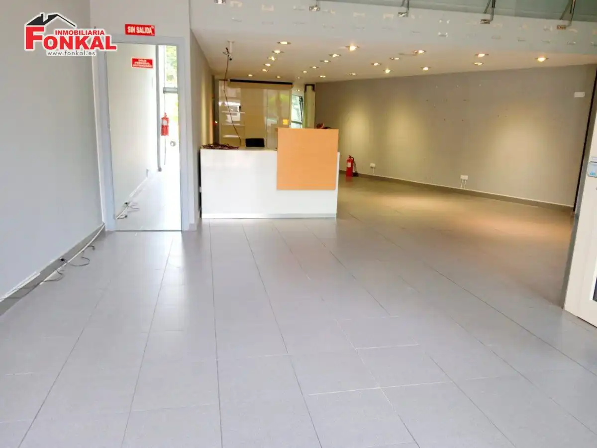 Local comercial en alquiler en Centro, imagen 2