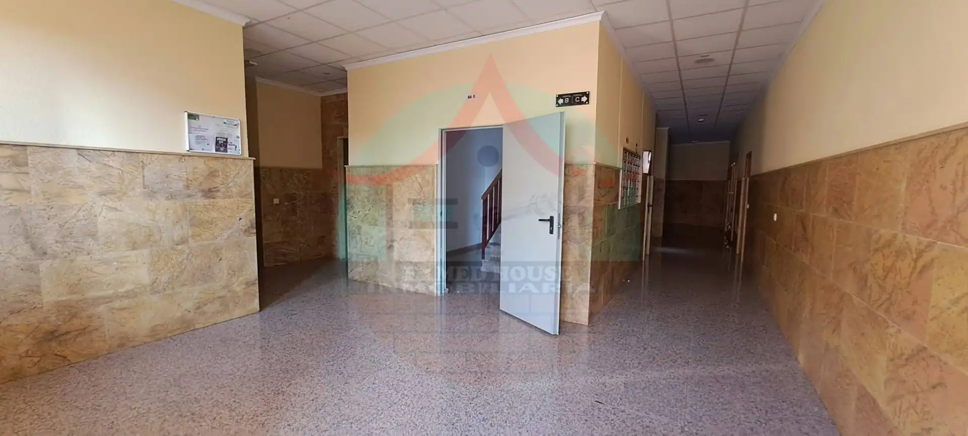Piso en venta en PINTOR MONCADA CALVACHE, imagen 2