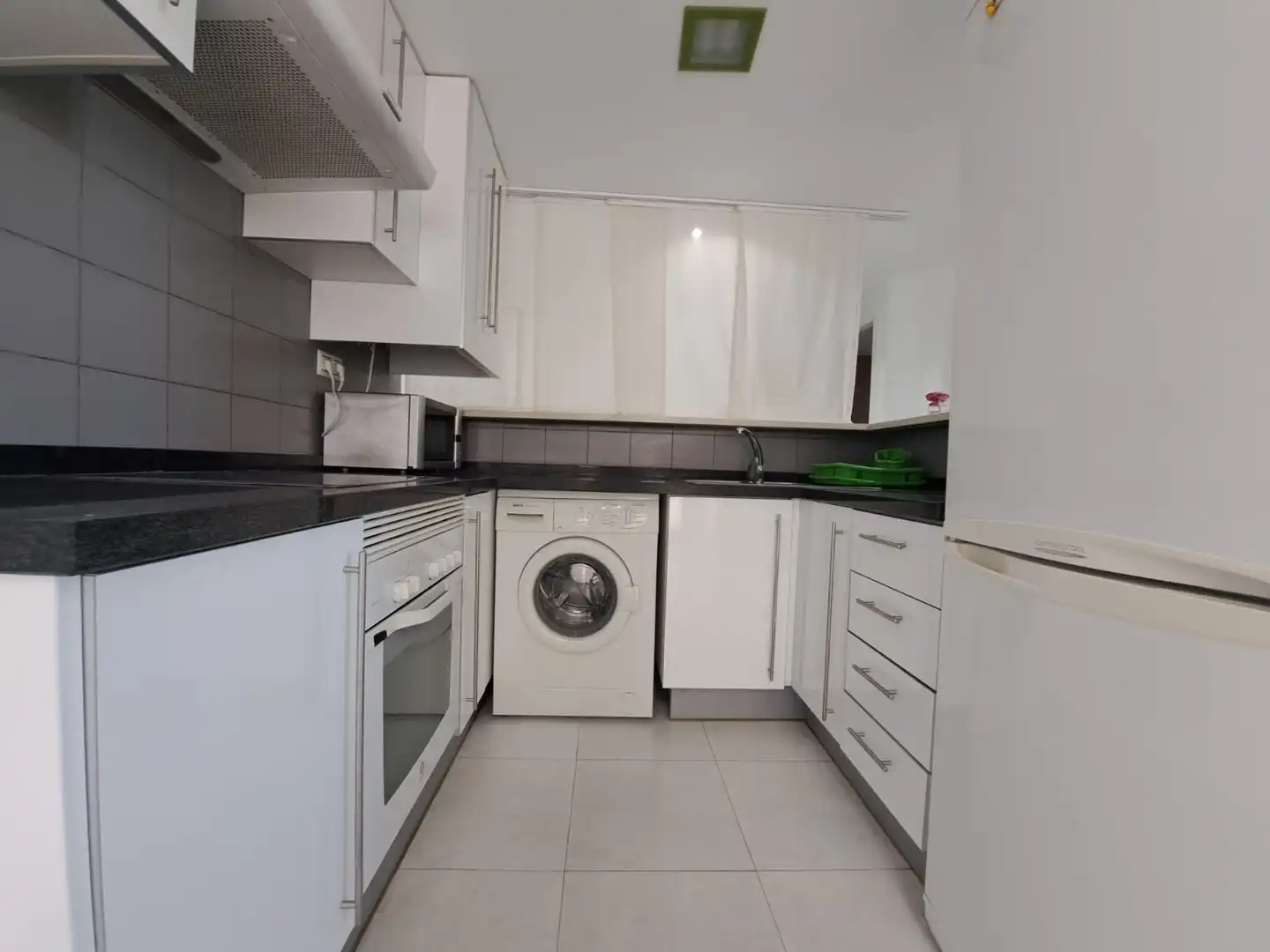 Cuina de Apartament en venda en Moncofa amb Aire condicionat, Terrassa i Moblat
