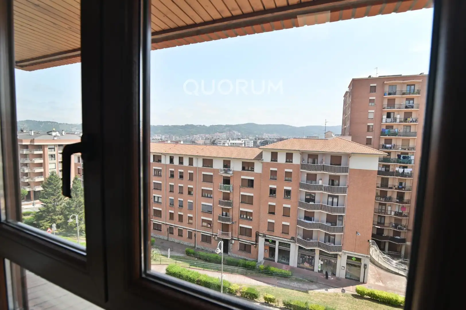 Habitación de Piso en venta en Bilbao  con Calefacción, Terraza y Amueblado