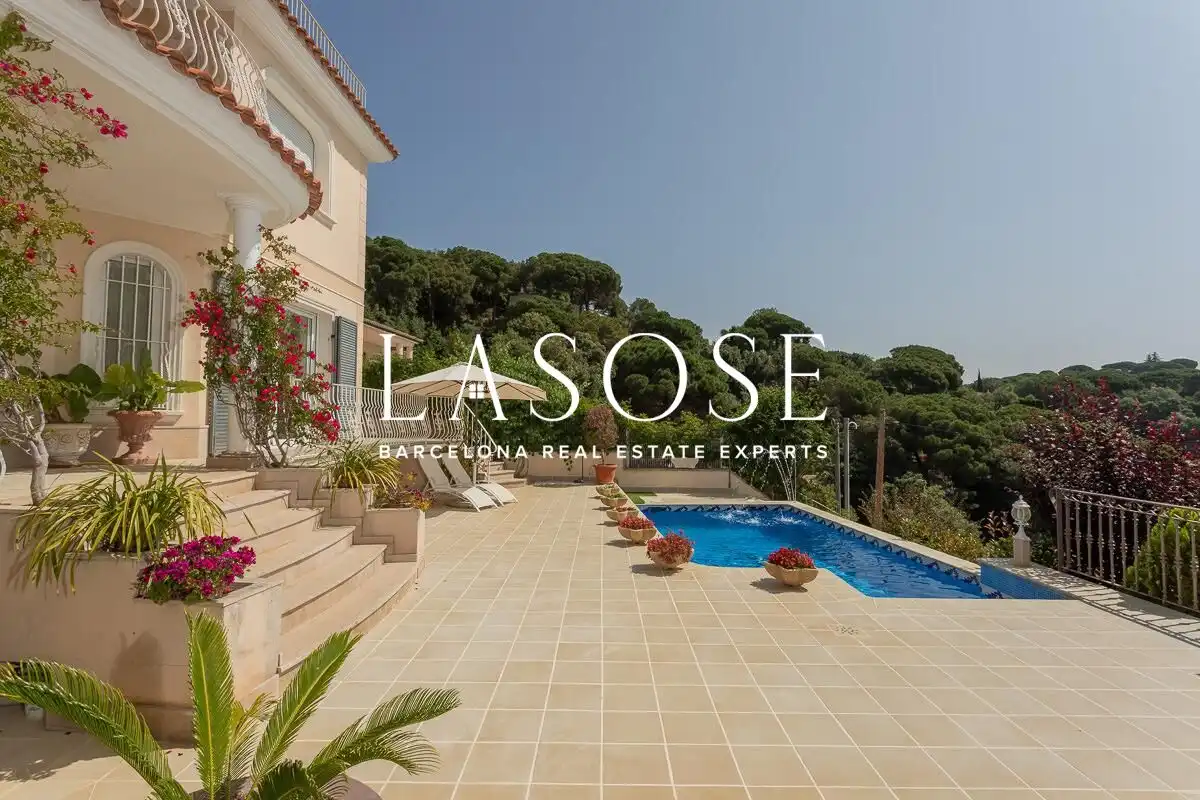 Exterior view of Houses for sale in Arenys de Munt  with Air Conditioner, Private garden and Terrace