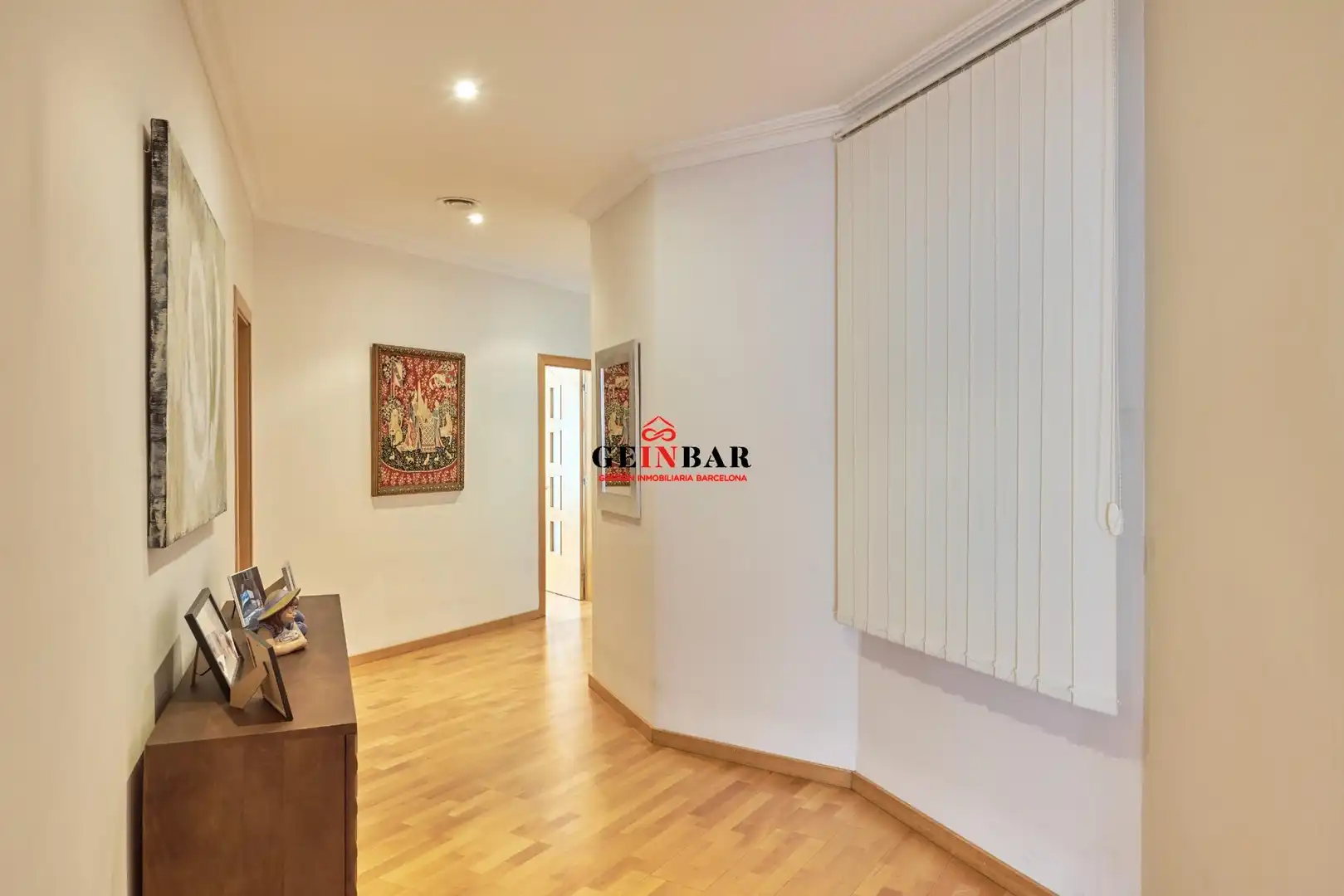 Flat for sale in Barcelona  with Air Conditioner, Heating and Parquet flooring