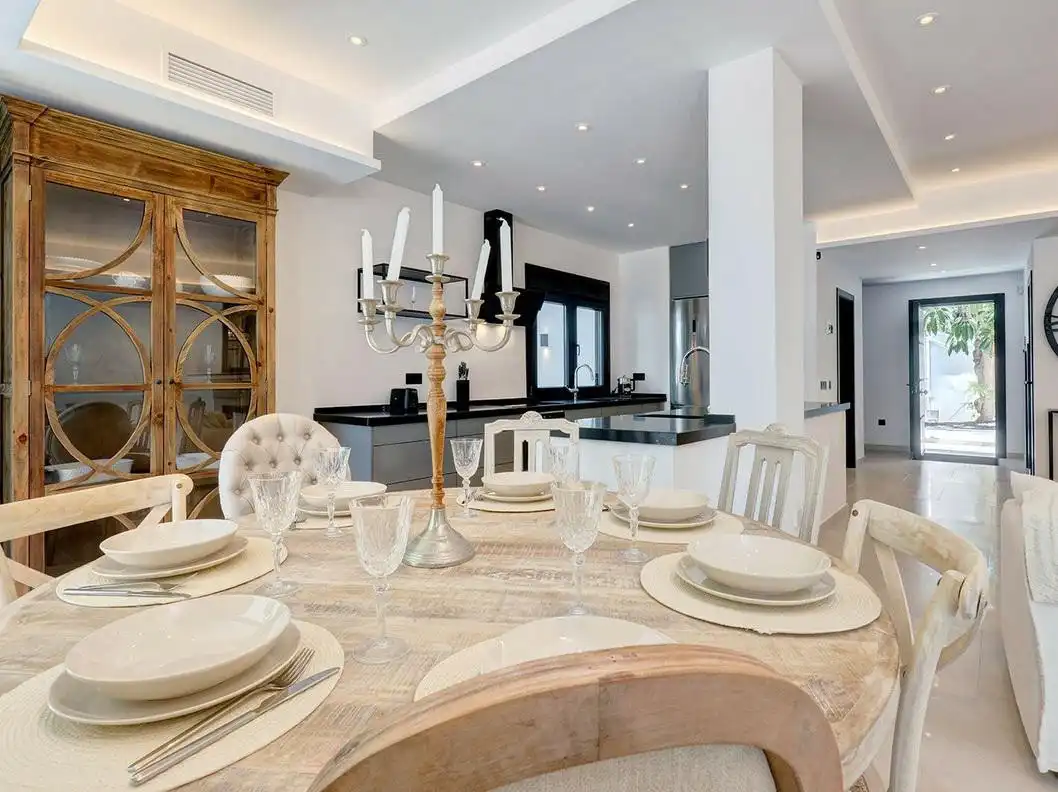 Esszimmer von Haus oder Chalet zur Miete in Marbella mit Klimaanlage, Privatgarten und Terrasse