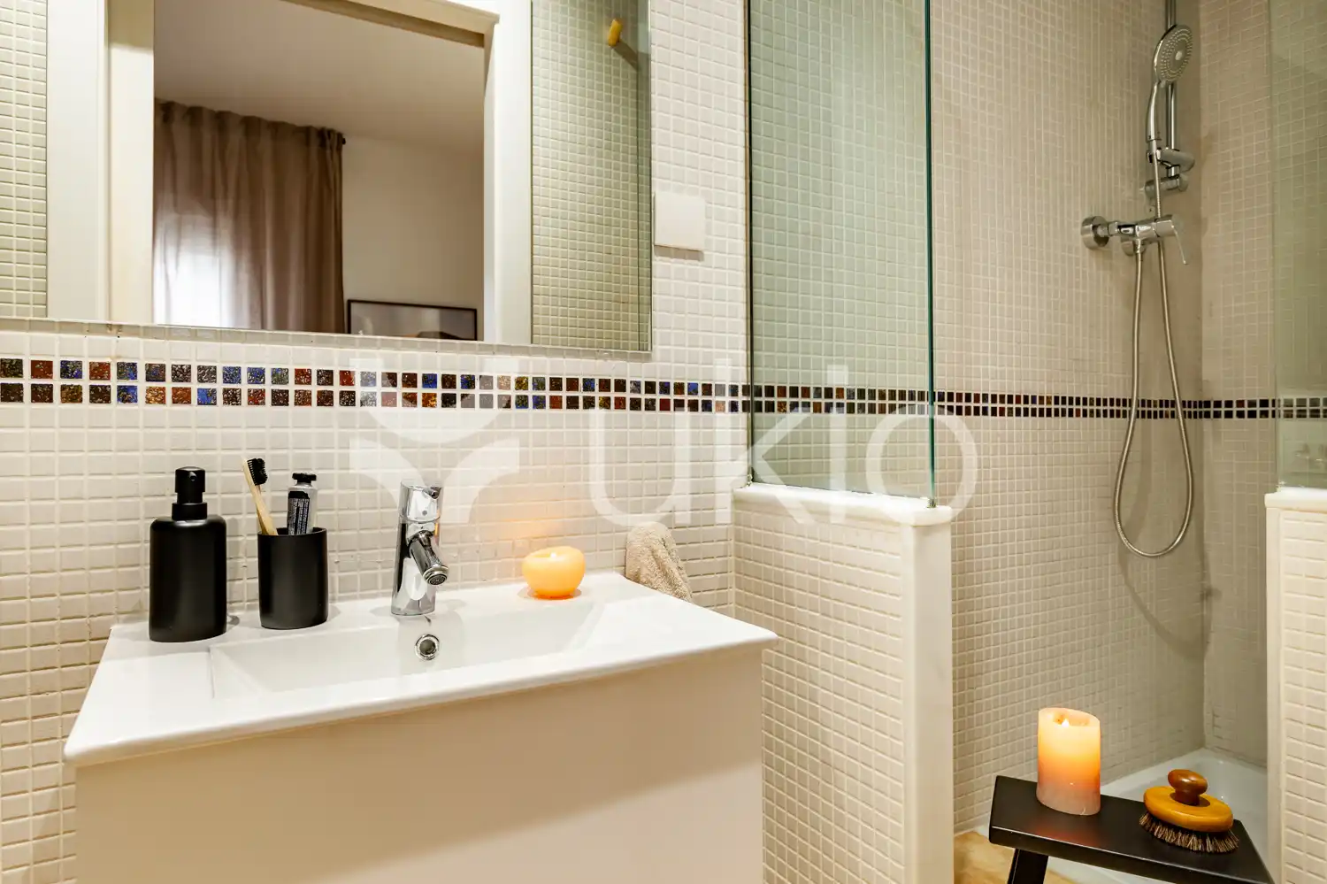Badezimmer von Dachboden zur Miete in Barcelona mit Klimaanlage, Terrasse und Möbliert