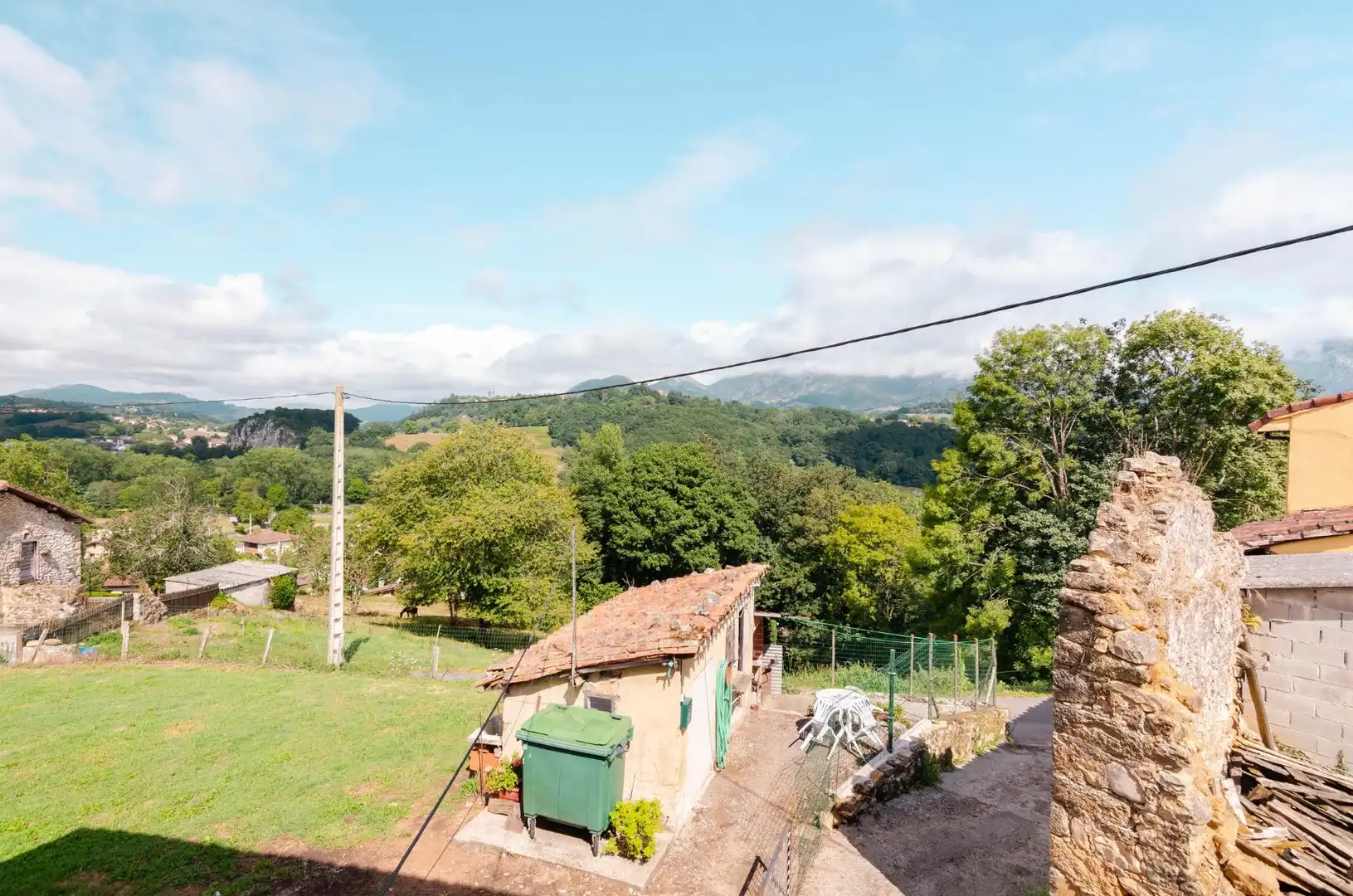 Casa rústica amb jardí en venda a Lugar Villar de Guergu 75, imagen 31
