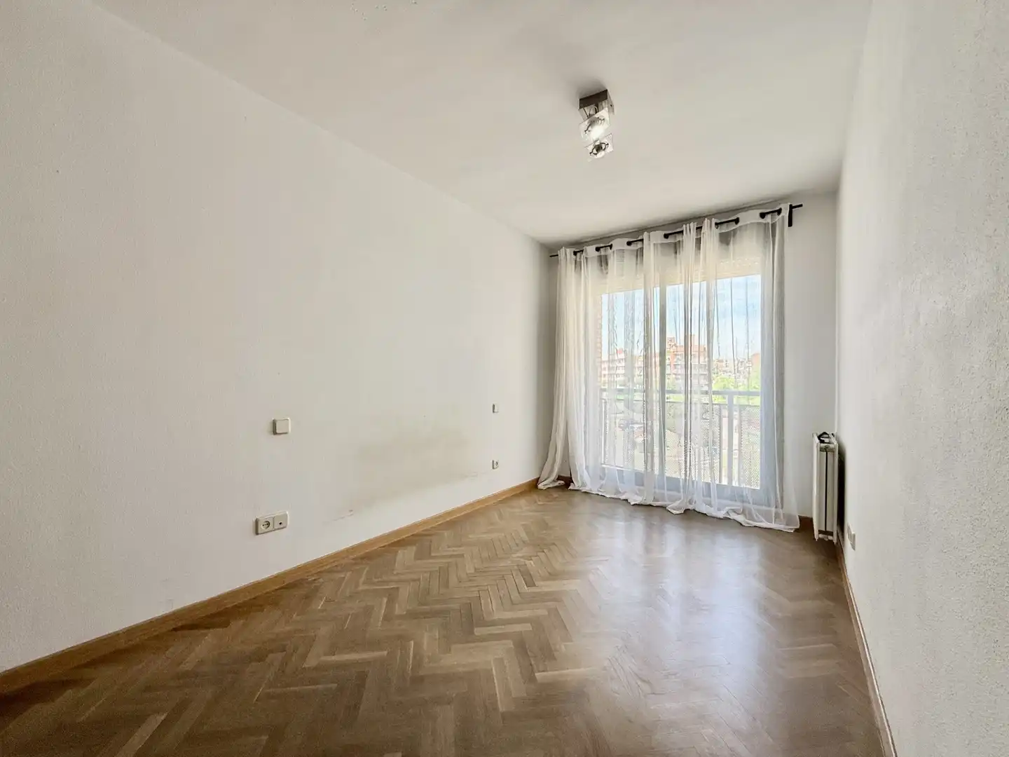 Bedroom of Flat for sale in Alcobendas  with Heating and Storage room