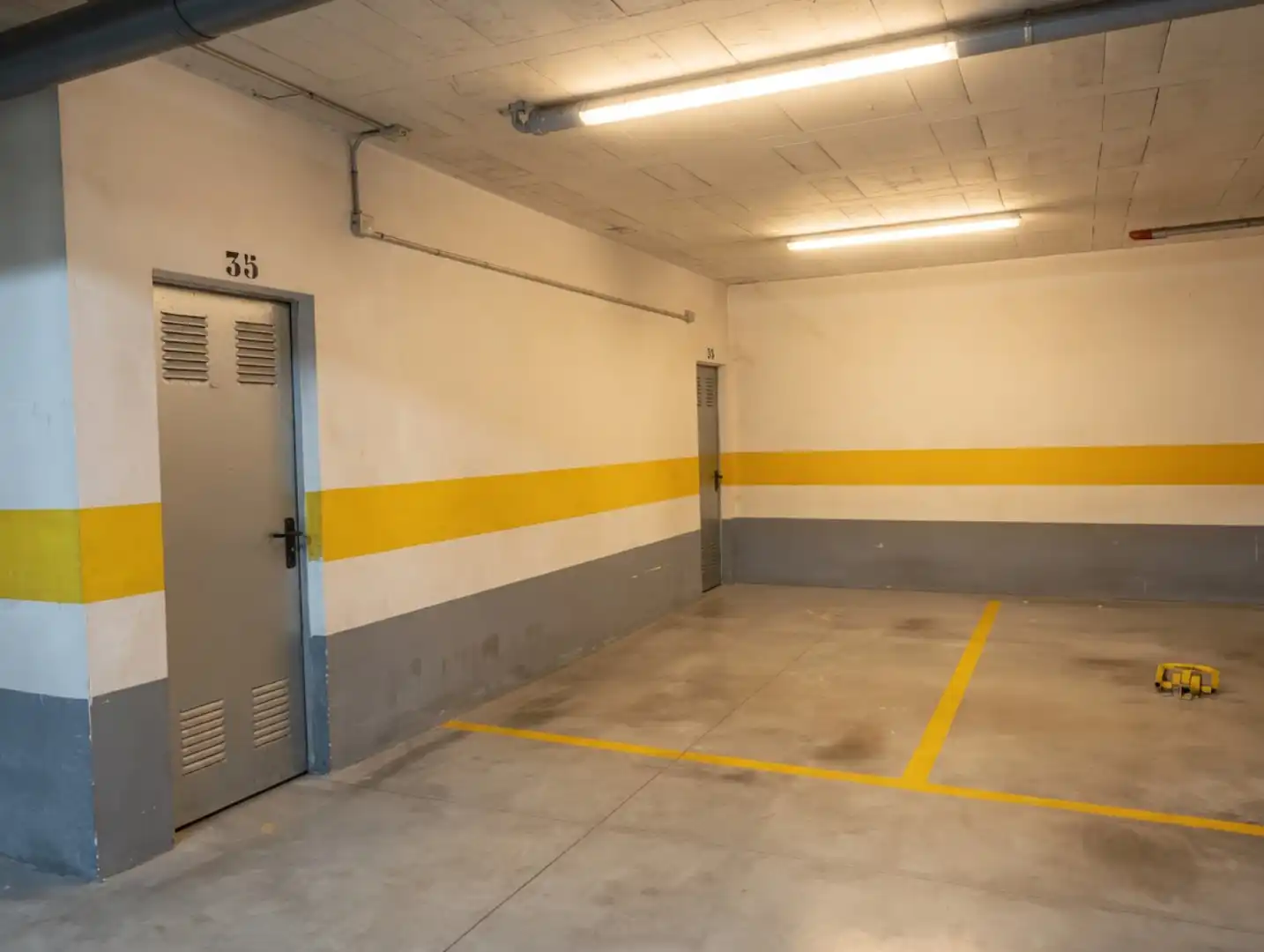 Parkplatz von Wohnung zum Verkauf in Málaga mit Klimaanlage, Privatgarten und Terrasse