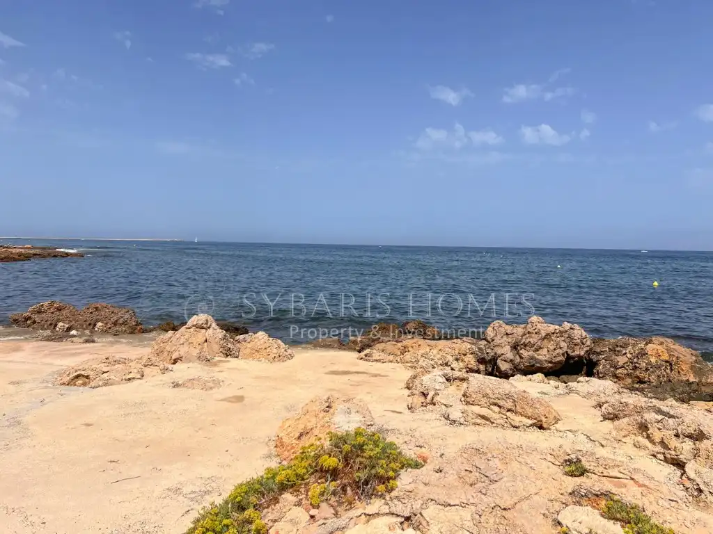 Einfamilien-Reihenhaus zum Verkauf in Dénia mit Klimaanlage und Gemeinschaftspool