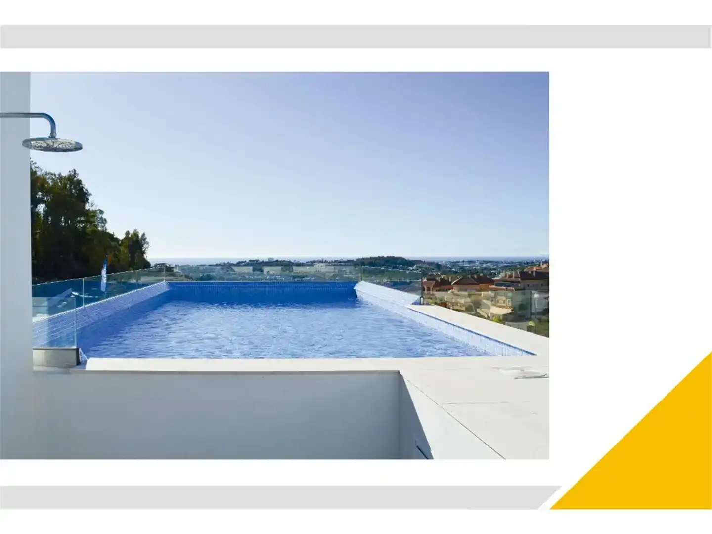 Schwimmbecken von Dachboden zum Verkauf in Marbella mit Klimaanlage, Schwimmbad und Balkon