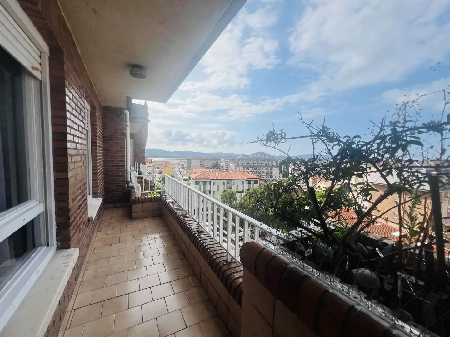 Terrasse von Wohnung zum Verkauf in Colindres mit Heizung, Terrasse und Abstellraum
